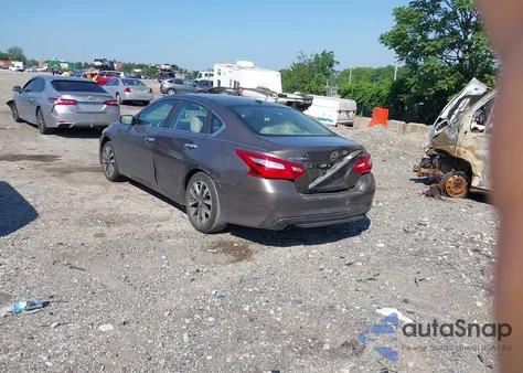 2016 Nissan Altima 2.5 Sv z USA, uszkodzony, nr VIN 1N4AL3AP4GC276124